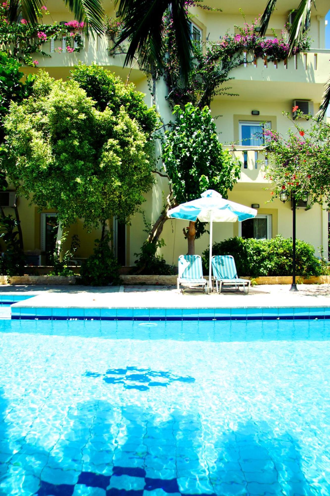 Sunrise Hotel & Apartments Родакіно Екстер'єр фото